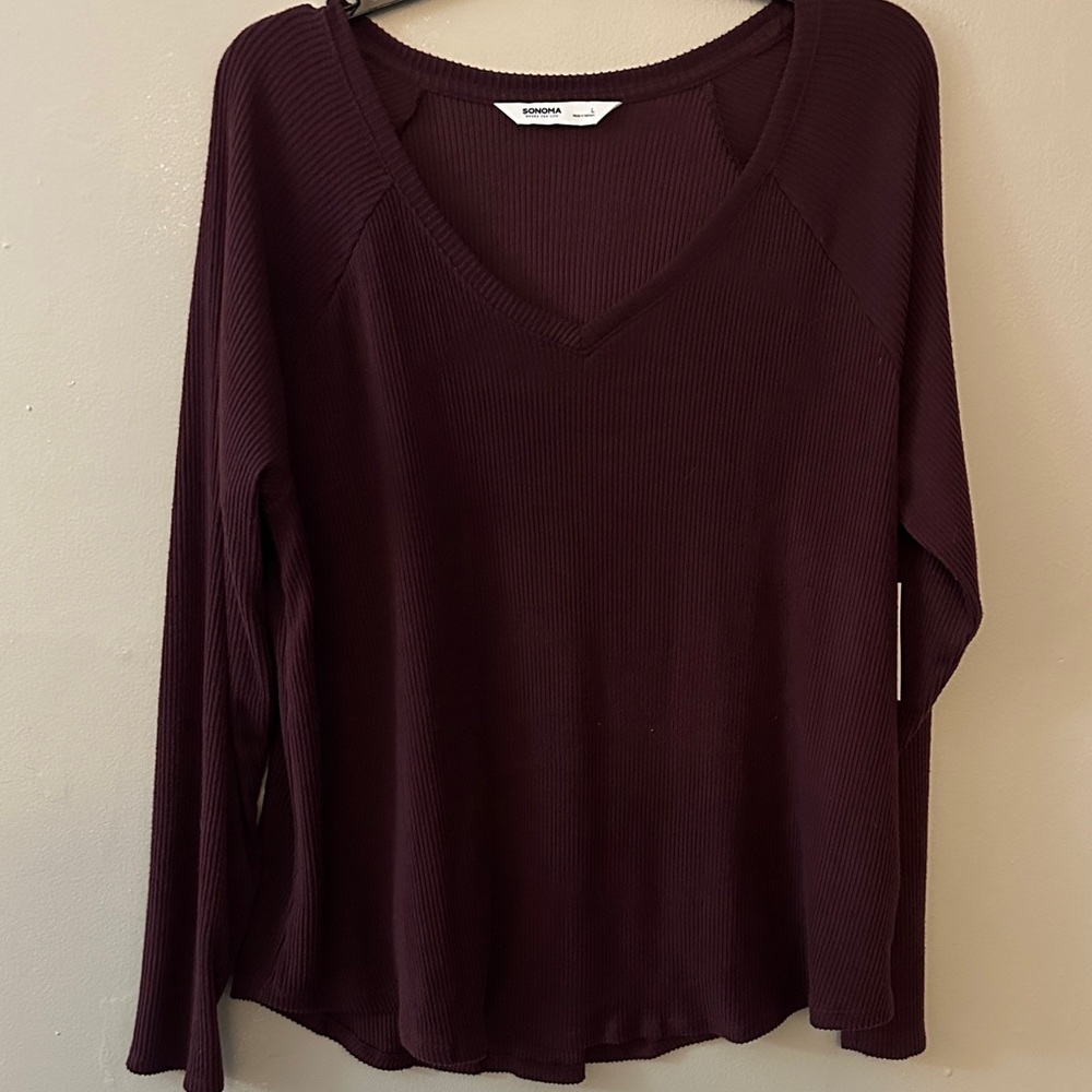 Sonoma Ribbed V-Neck Long Sleeve Top in Plum